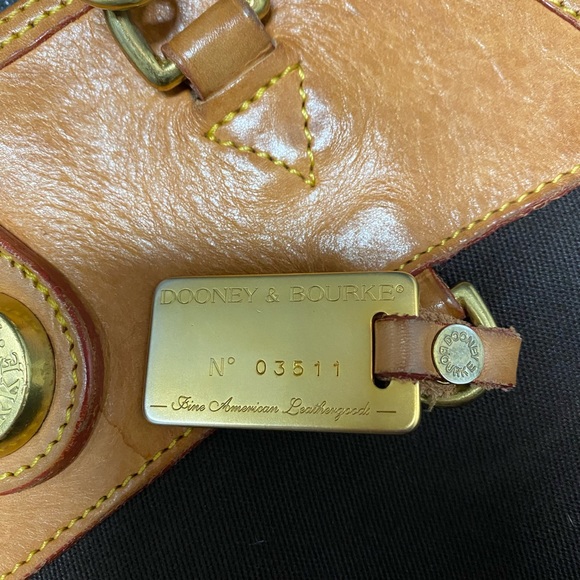 Vintage Dooney & Bourke - Picture 6 of 7